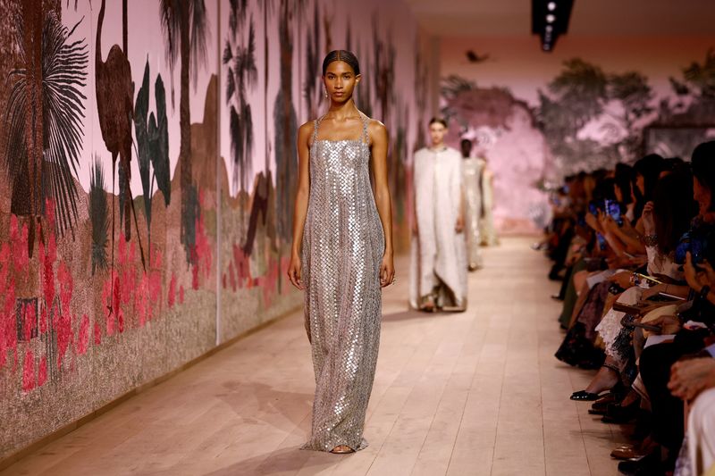 &copy; Reuters. Coleção outono/inverno 2023-2024 da estilista Maria Grazia Chiuri para Dior em Paris, França
3/6/2023 REUTERS/Sarah Meyssonnier