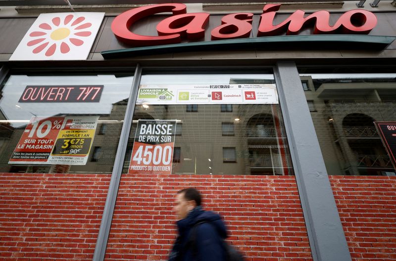 &copy; Reuters. Photo d'archives du logo de Casino à Nantes. /Photo prise le 2 février 2023/REUTERS/Stephane Mahe