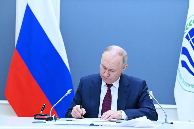 &copy; Reuters. Presidente da Rússia, Vladimir Putin, durante reunião por videoconferência em Moscou
04/07/2023 Sputnik/Alexander Kazakov/Kremlin via REUTERS