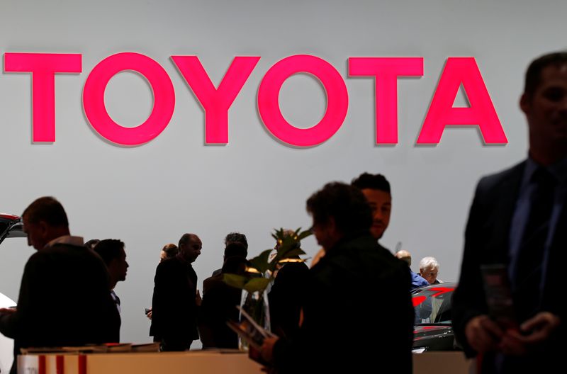 &copy; Reuters. Le logo de Toyota au Mondial de l'Automobile de Paris. /Photo prise le 2 octobre 2018/REUTERS/Regis Duvignau