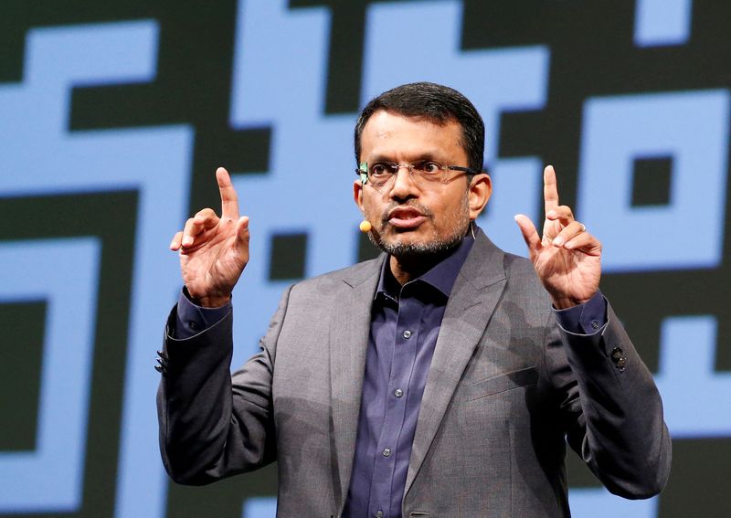 &copy; Reuters. FILE PHOTO: Ravi Menon, managing director of the Monetary Authority of Singapore (MAS), speaks at the Singapore Fintech Festival in Singapore November 16, 2016. REUTERS/Edgar Su/File Photo