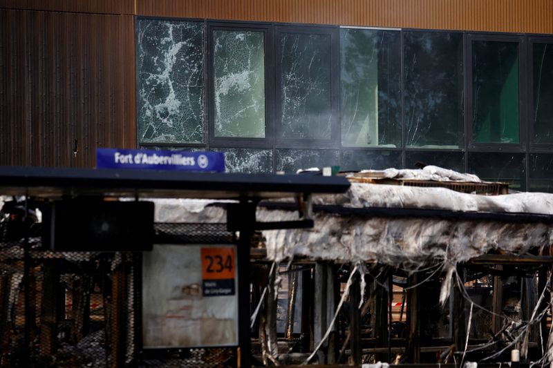 &copy; Reuters. Bâtiment du centre d'entraînement aquatique des JO de Paris 2024 endommagé après des émeutes à Paris/ Photo prise le 30 juin 2023/REUTERS/Sarah Meyssonnier
​