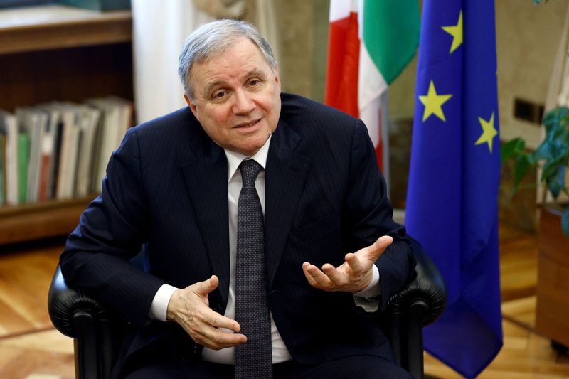 &copy; Reuters. Le gouverneur de la banque centrale d'Italie, Ignazio Visco, s'exprime lors d'une interview avec Reuters, à Rome, Italie. /Photo prise le 31 mai 2021/REUTERS/Guglielmo Mangiapane