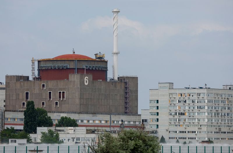 &copy; Reuters. Vue sur la centrale nucléaire de Zaporizhzhia, en Ukraine sous contrôle russe. /Photo prise le 15 juin 2023/REUTERS/Alexander Ermochenko