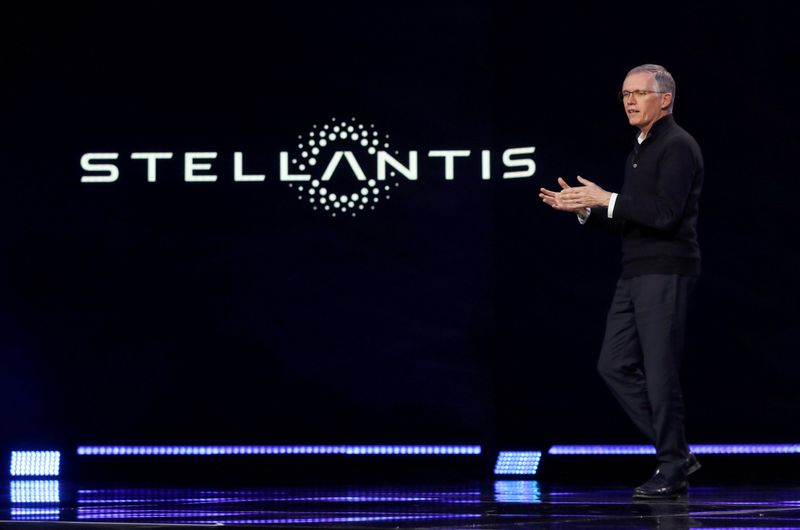 &copy; Reuters. Le PDG de Stellantis, Carlos Tavares lors d'un discours d'ouverture de Stellantis au CES 2023, un salon annuel de l'électronique grand public, à Las Vegas. /Photo prise le 5 janvier 2023/REUTERS/Steve Marcus