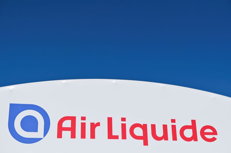 &copy; Reuters. FILE PHOTO-Signage is displayed as Air Liquide opens its North Las Vegas Hydrogen Production facility, supplying California's mobility market, in Las Vegas, Nevada, U.S., May 24, 2022.  REUTERS/Bridget Bennett/file photo