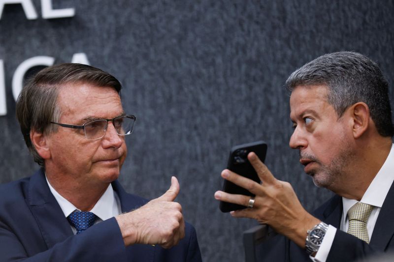 Reta final das negociações de Lira por reforma tributária envolvem Bolsonaro  e o PL Por Reuters