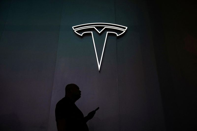 EUA abre investigação sobre piloto automático da Tesla após acidentes