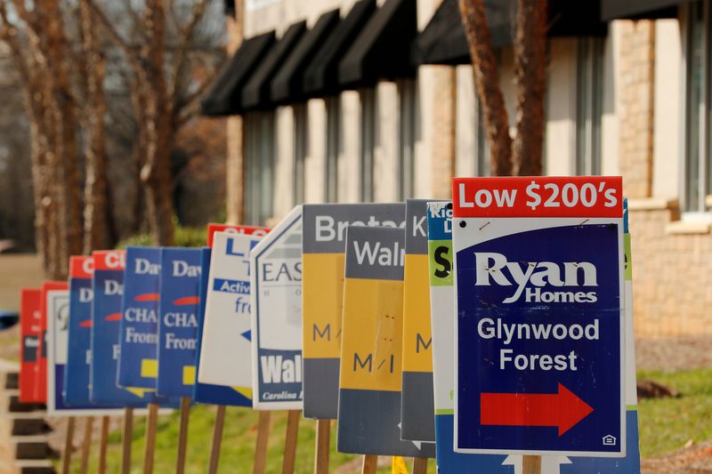 &copy; Reuters. FILE PHOTO: Real estate signs advertise new homes for sale in multiple new developments in York County, South Carolina, U.S., February 29, 2020. REUTERS/Lucas Jackson//File Photo