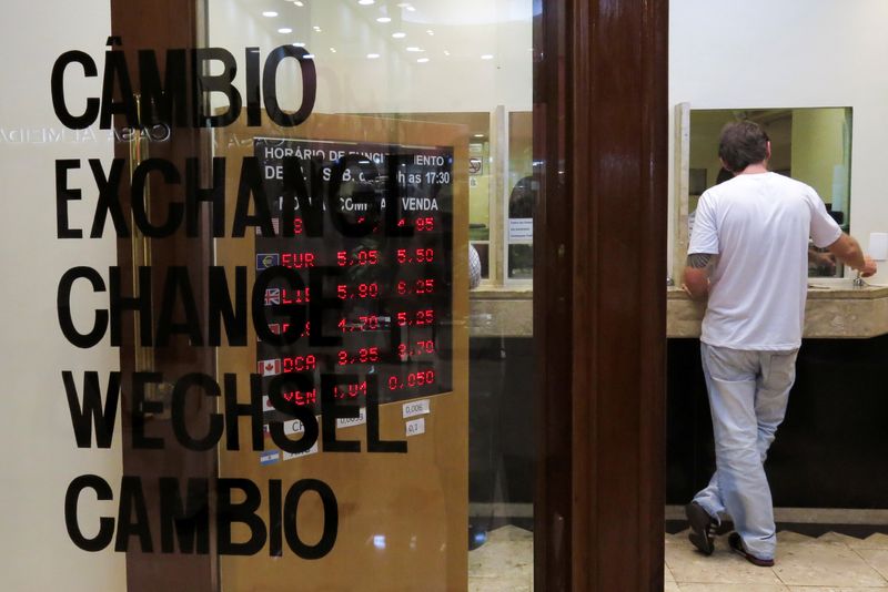 &copy; Reuters. Casa de Câmbio em São Paulo
16/03/2020
REUTERS/Rahel Patrasso