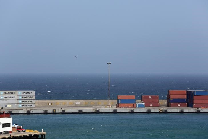 &copy; Reuters. Terminal de cargas do Porto de La Guaira, na Venezuela
27/01/2016
REUTERS/Marco Bello