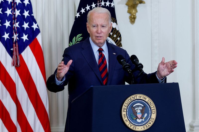 &copy; Reuters. U.S. President Joe Biden delivers remarks on healthcare coverage and the economy, at the White House in Washington, U.S. July 7, 2023.  REUTERS/Jonathan Ernst