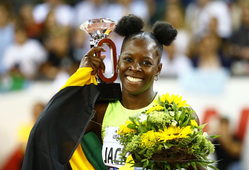 &copy; Reuters. الجاميكية شيريكا جاكسون تحتفل بفوزها بجائزة سباق 200 متر للسيدات في زوريخ يوم 8 سبتمبر أيلول 2022. تصوير: أرند فيجمان - رويترز 