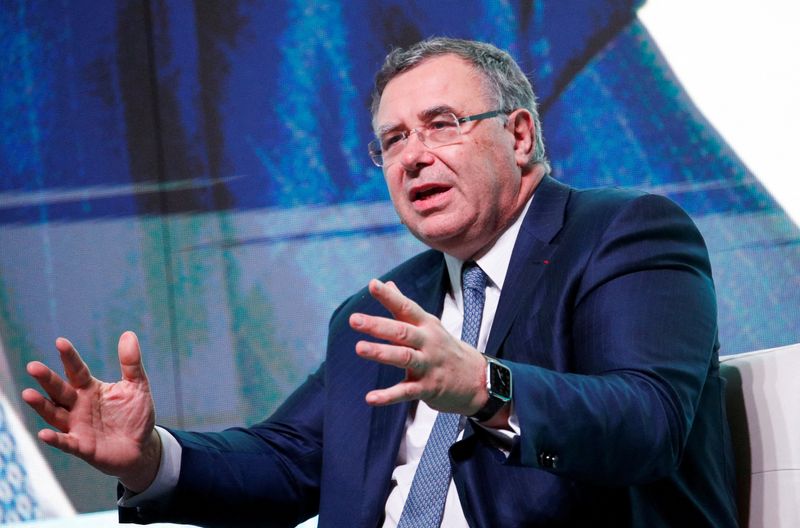 &copy; Reuters. Patrick Pouyanné, président-directeur général de TotalEnergies, s'exprime lors de la conférence Energy Asia à Kuala Lumpur, en Malaisie. /Photo prise le 26 juin 2023/REUTERS/Hasnoor Hussain