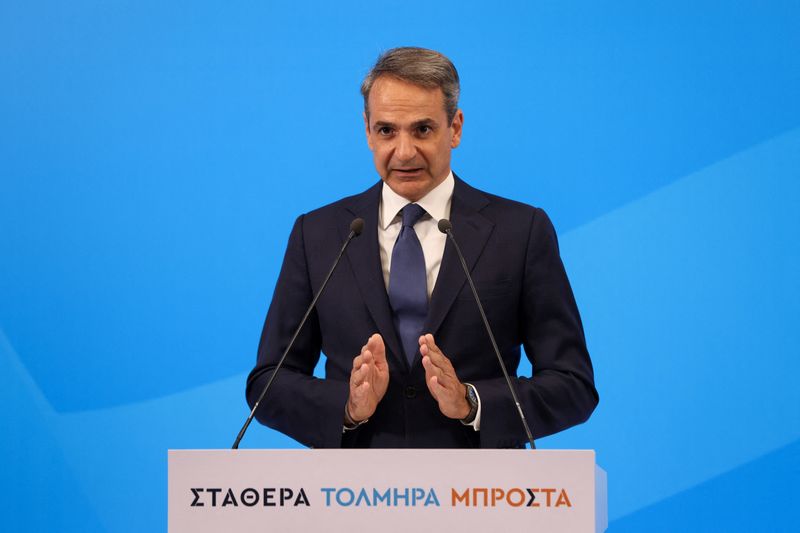 &copy; Reuters. FILE PHOTO: New Democracy conservative party leader Kyriakos Mitsotakis makes statements at the party's headquarters, after the general election, in Athens, Greece, June 25, 2023. REUTERS/Louiza Vradi/File Photo