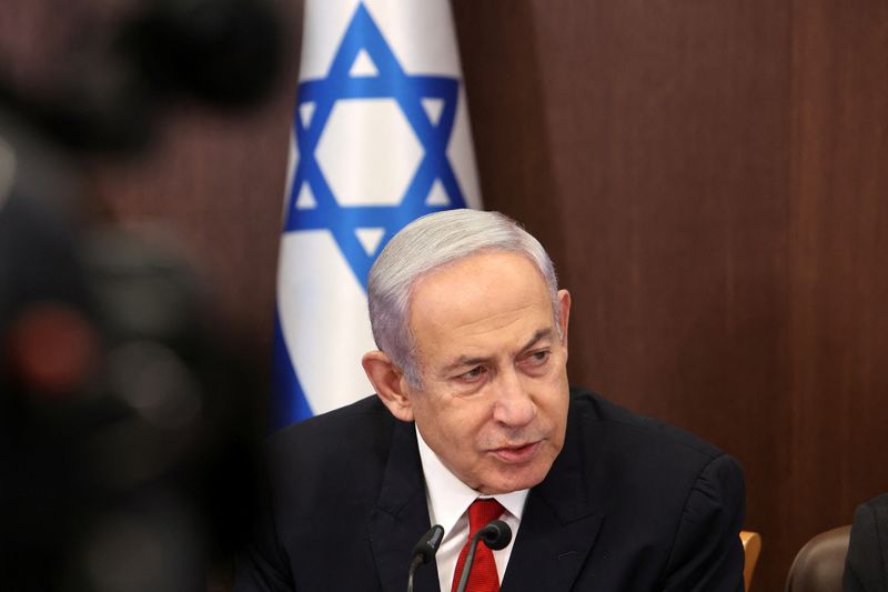 &copy; Reuters. رئيس الوزراء الإسرائيلي بنيامين نتنياهو خلال الاجتماع الأسبوعي للحكومة يوم الأحد. صورة لرويترز من ممثل عن وكالة الأنباء