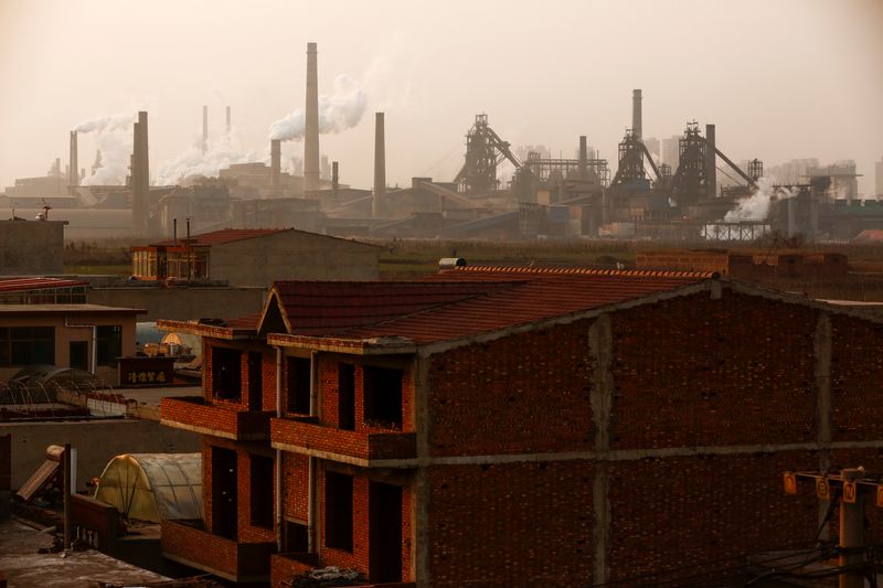 &copy; Reuters. Foto de archivo de un complejo industrial en Wu'an, en la provincia china de Hebei
Febr 23, 2017. REUTERS/Thomas Peter