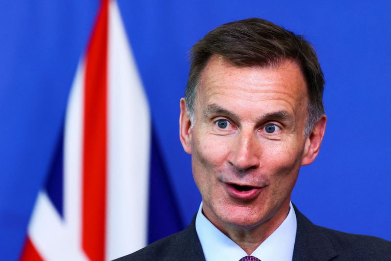 &copy; Reuters. FILE PHOTO: British Chancellor of the Exchequer Jeremy Hunt speaks during the press conference on the day he signs cooperation pact on financial services with European Commissioner for Financial Stability, Financial Services and the Capital Markets Union 
