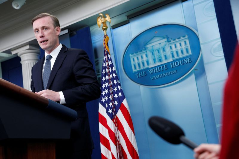 &copy; Reuters. FILE PHOTO: White House National Security Advisor Jake Sullivan addresses the issue of providing cluster munitions to Ukraine during the daily press briefing at the White House in Washington, U.S. July 7, 2023.  REUTERS/Jonathan Ernst/File Photo
