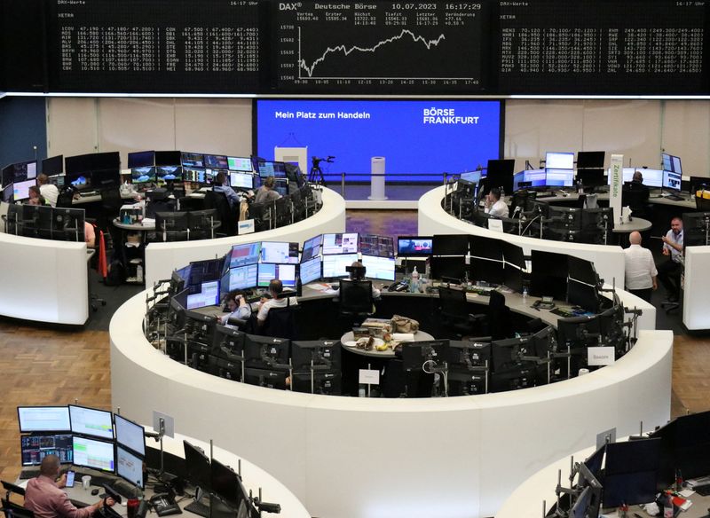 &copy; Reuters. Le graphique de l'indice boursier allemand DAX à la bourse de Francfort, en Allemagne. /Photo prise le 10 juillet 2023/REUTERS