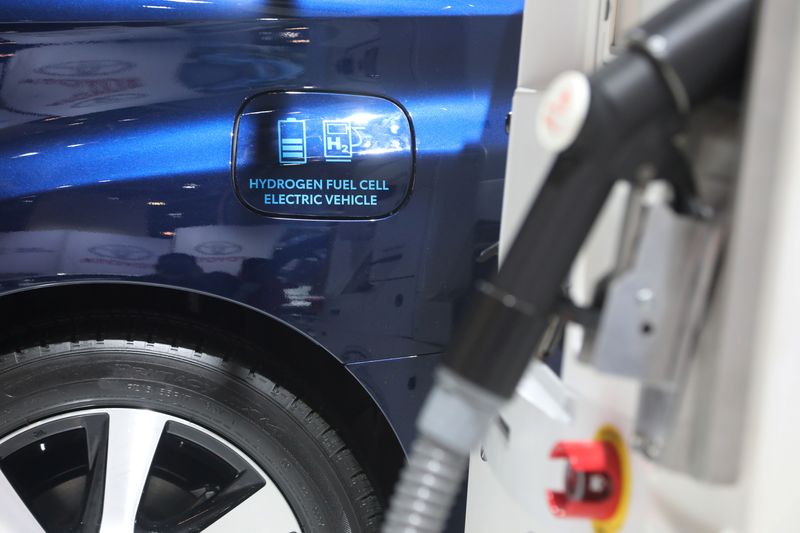 &copy; Reuters. FILE PHOTO: A 2020 Toyota Mirai hydrogen electric fuel cell car is displayed at the Canadian International Auto Show in Toronto, Ontario, Canada February 18, 2020.   REUTERS/Chris Helgren