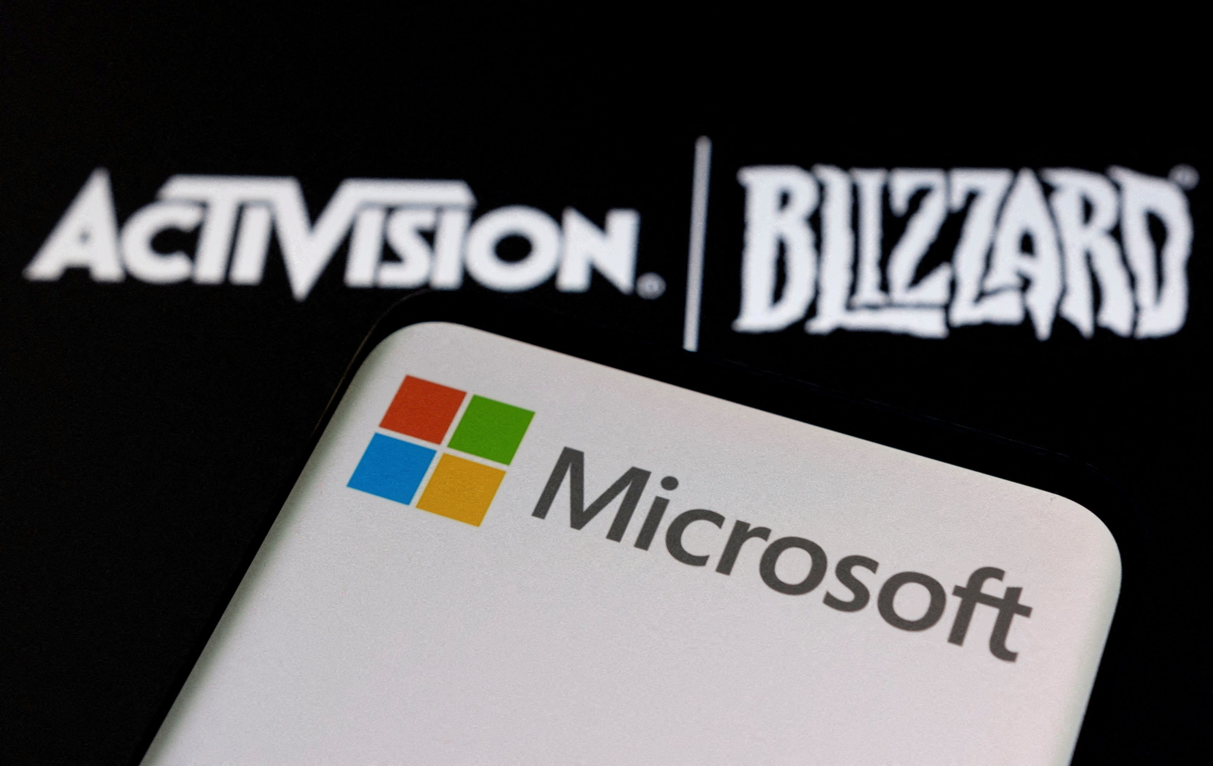 &copy; Reuters. FILE PHOTO: Microsoft logo is seen on a smartphone placed on displayed Activision Blizzard logo in this illustration taken January 18, 2022. REUTERS/Dado Ruvic/Illustration/File Photo