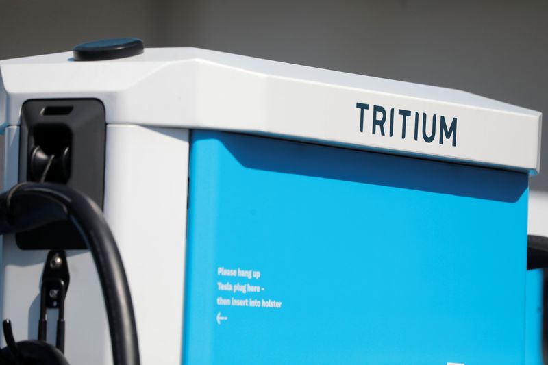 © Reuters. FILE PHOTO: A Tritium charging station is seen at a ribbon cutting event for a Revel electric vehicle charging superhub in Brooklyn, New York City, New York, U.S., June 29, 2021. REUTERS/Andrew Kelly