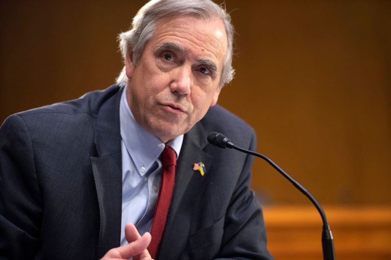 &copy; Reuters. FILE PHOTO: Senator Jeff Merkley (D-OR) speaks during a Senate Foreign Relations Committee hearing on the Fiscal Year 2023 Budget at the U.S. Capitol in Washington, U.S., April 26, 2022. Bonnie Cash/Pool via REUTERS/File Photo