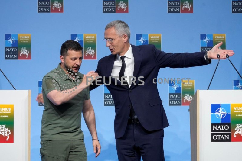 &copy; Reuters. Zelenskiy e Stoltenberg em Vilnius
 12/7/2023   REUTERS/Ints Kalnins