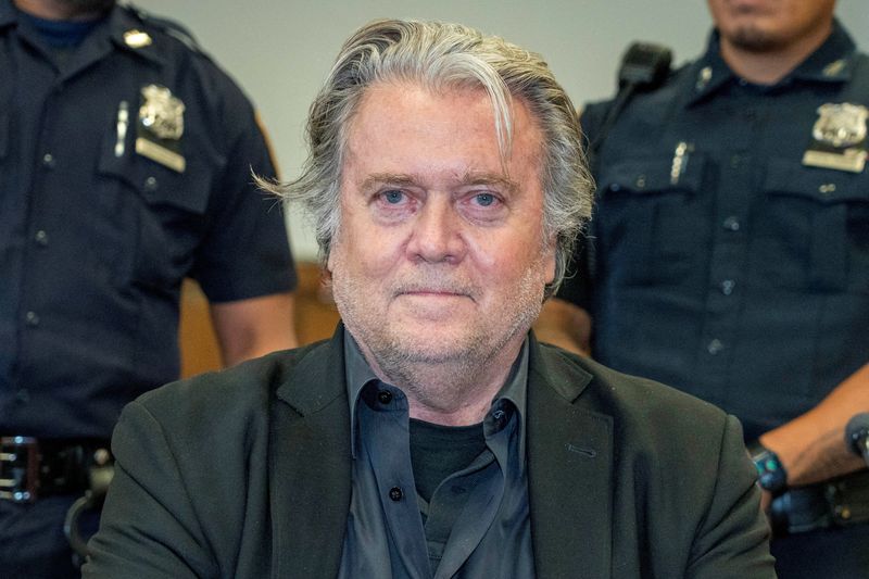 &copy; Reuters. FILE PHOTO: Former U.S. President Donald Trump's White House chief strategist Steve Bannon attends his arraignment at the New York Criminal Courthouse in New York, U.S., September 8, 2022. Steven Hirsch/Pool via REUTERS/File Photo