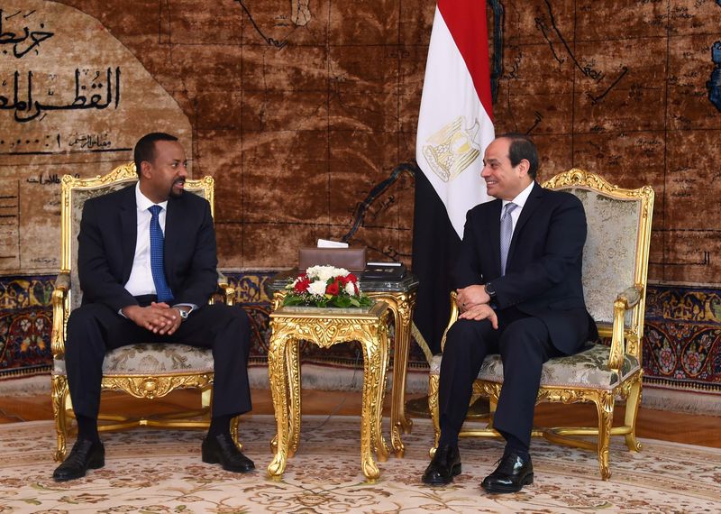 &copy; Reuters. FILE PHOTO: Egyptian President Abdel Fattah al-Sisi (R) meets with  Ethiopian Prime Minister Abiy Ahmed at the Ittihadiya presidential palace in Cairo, Egypt, June 10, 2018. in this handout picture courtesy of the Egyptian Presidency. The Egyptian Preside