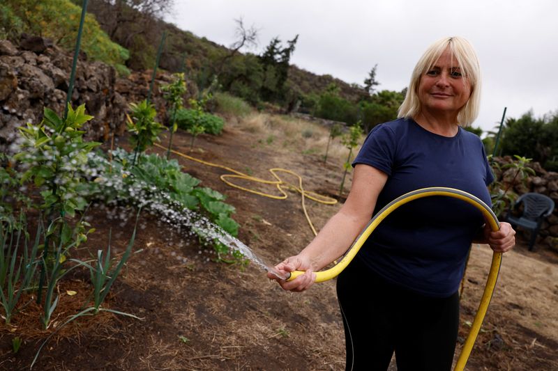 Spanish volcano victims feel forgotten, want change from election