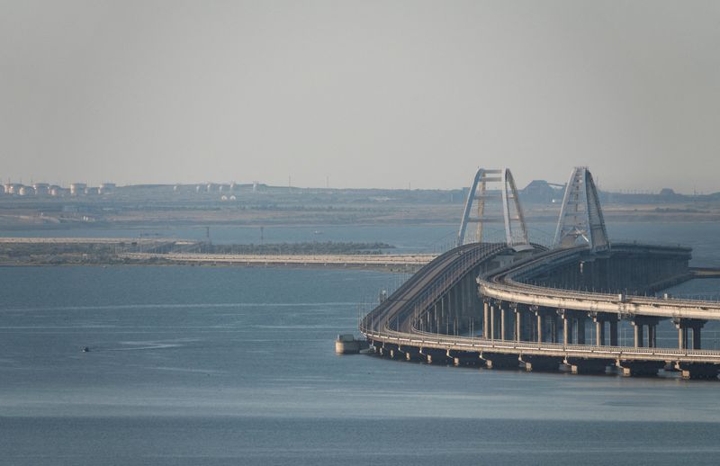 La Russie accuse l'Ukraine d'une attaque contre le pont de Crimée