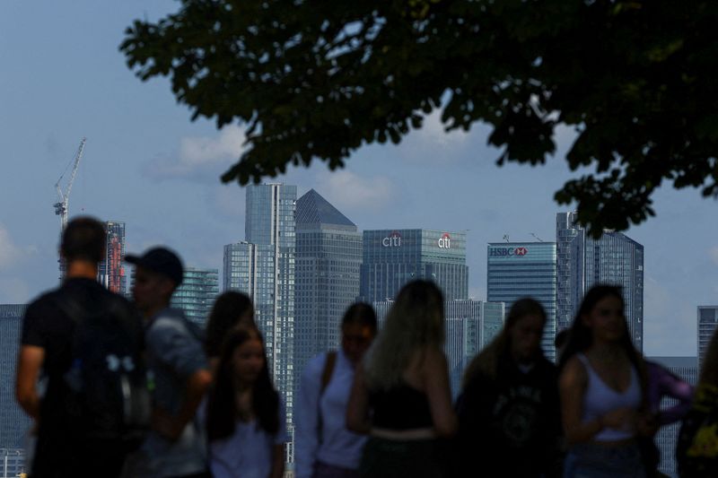 Rates surge hits UK wealth, but young people might gain - report