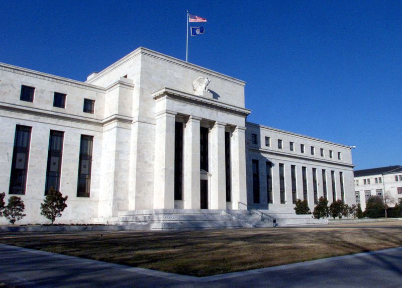 &copy; Reuters. FILE PHOTO: The U.S. Federal Reserve Building in Washington, D.C. /File Photo