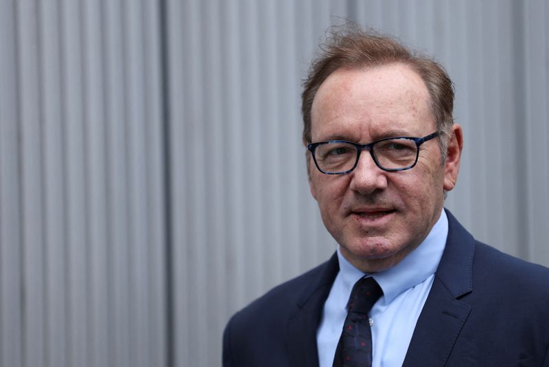 &copy; Reuters. FILE PHOTO: Actor Kevin Spacey walks outside Southwark Crown Court, as his trial over charges related to allegations of sex offences continues, in London, Britain, July 14, 2023. REUTERS/Hollie Adams/File Photo