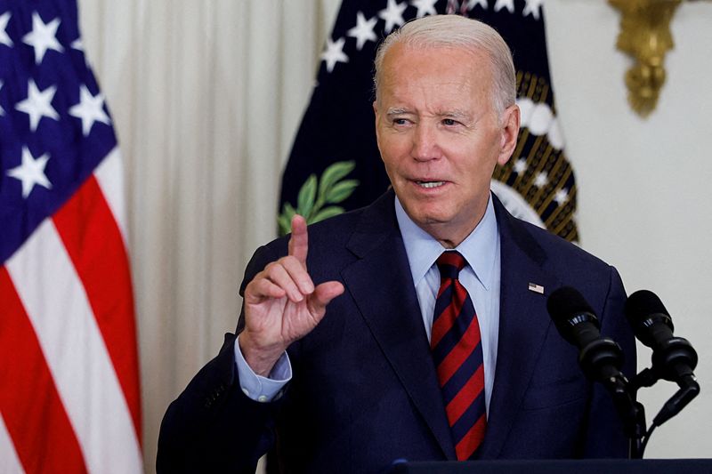 &copy; Reuters. FILE PHOTO: U.S. President Joe Biden delivers remarks on healthcare coverage and the economy, at the White House in Washington, U.S. July 7, 2023.  REUTERS/Jonathan Ernst/File Photo