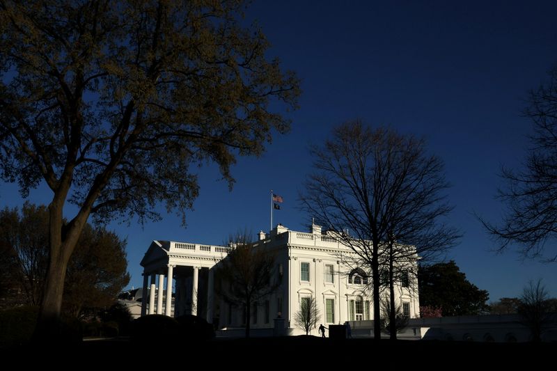 &copy; Reuters. FILE PHOTO: A view of the White House in the late afternoon in Washington, U.S., March 8, 2023. REUTERS/Leah Millis