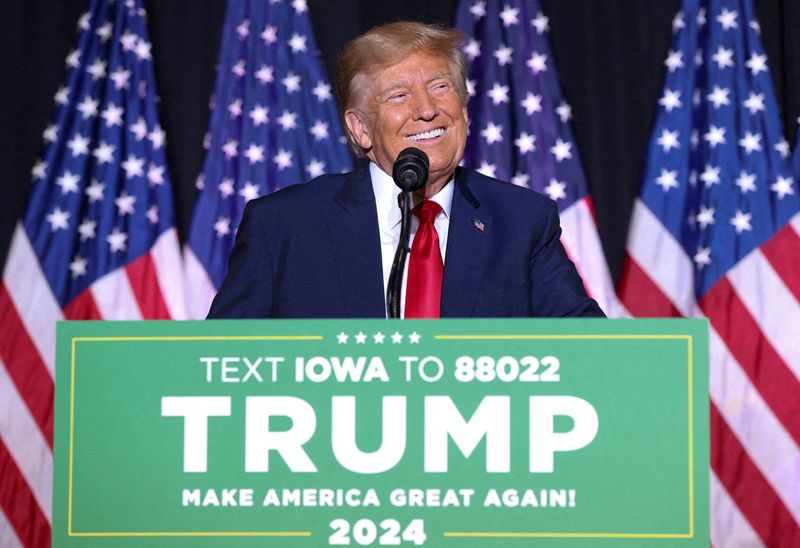 &copy; Reuters. FILE PHOTO: Former U.S. President and Republican presidential candidate Donald Trump speaks at a campaign event in Council Bluffs, Iowa, U.S., July 7, 2023. REUTERS/Scott Morgan/File Photo