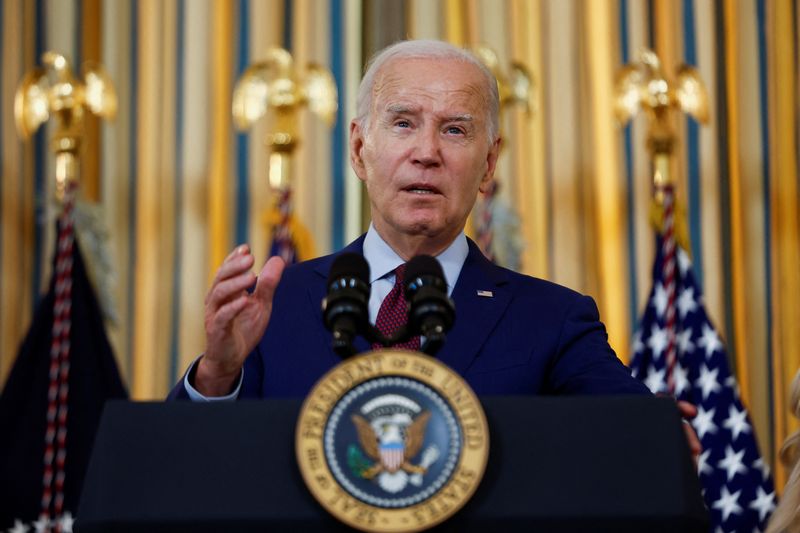 © Reuters. U.S. President Joe Biden speaks as he convenes a meeting of the White House Competition Council in the State Dining room at the White House in Washington, U.S., July 19, 2023. REUTERS/Evelyn Hockstein