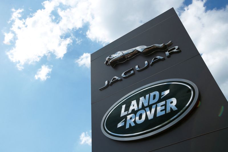 &copy; Reuters. FILE PHOTO: The Jaguar Land Rover logo is seen at a dealership in Milton Keynes, Britain, June 1, 2020. REUTERS/Andrew Boyers/File Photo