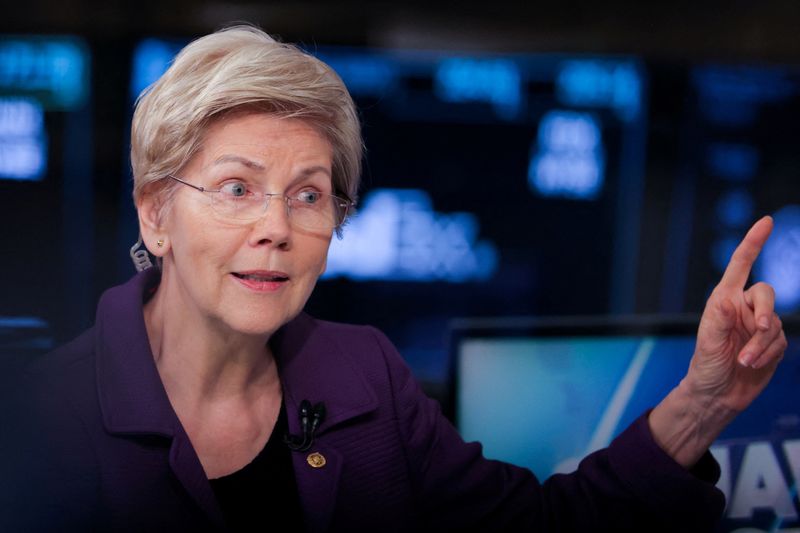 &copy; Reuters. FILE PHOTO: U.S. Senator Elizabeth Warren (D-MA) is interviewed on the trading floor at the New York Stock Exchange (NYSE) in New York City, U.S., March 31, 2023. REUTERS/Andrew Kelly/File Photo