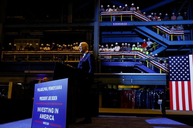 © Reuters. U.S. President Joe Biden speaks during his visit in Philly Shipyard in Philadelphia, Pennsylvania, U.S., July 20, 2023. REUTERS/Evelyn Hockstein