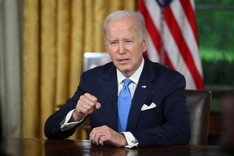 &copy; Reuters. US President Joe Biden addresses the nation on averting default and the Bipartisan Budget Agreement, in the Oval Office of the White House in Washington, DC, June 2, 2023.     JIM WATSON/Pool via REUTERS/File Photo