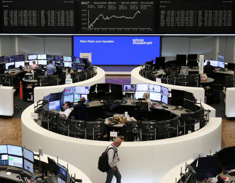 &copy; Reuters. Le graphique de l'indice boursier allemand DAX à la bourse de Francfort, en Allemagne. /Photo prise le 20 juillet 2023/REUTERS