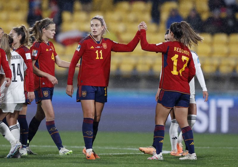 &copy; Reuters. Jogadoras da Espanha celebram vitória
 21/7/2023   REUTERS/Amanda Perobelli