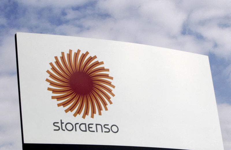 &copy; Reuters. Logo da Stora Enso perto de uma fábrica em Riga, Letônia
18/09/2012. 
REUTERS/Ints Kalnins