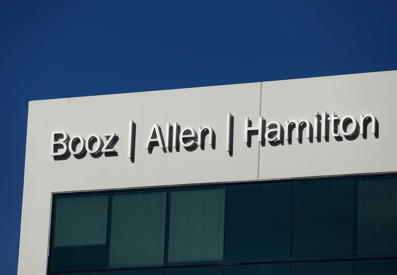 &copy; Reuters. The Booz Allen Hamilton Holding Corporation building is pictured in Los Angeles, California, U.S., March 29, 2017. REUTERS/Mike Blake/File Photo