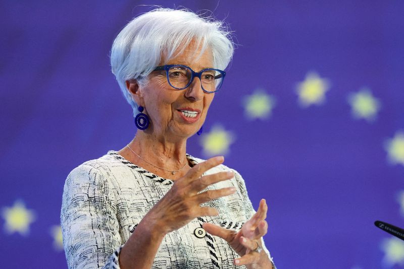 &copy; Reuters. FILE PHOTO: European Central Bank (ECB) President Christine Lagarde gestures while speaking to reporters following the Governing Council's monetary policy meeting, in Frankfurt, Germany June 15, 2023. REUTERS/Kai Pfaffenbach/File Photo
