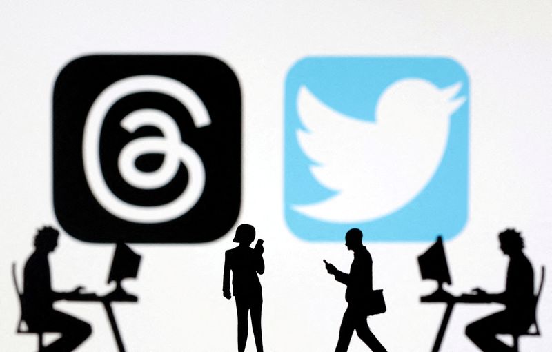 &copy; Reuters. FILE PHOTO: Meta Threads and Twitter app logos are seen in this illustration taken, July 6, 2023. REUTERS/Dado Ruvic/Illustration/File Photo